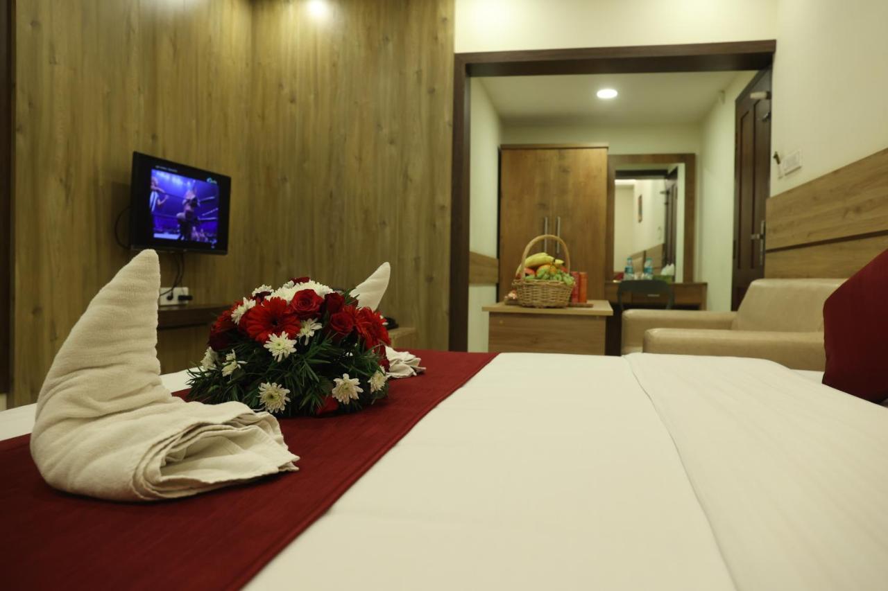 Balaji Regency Kanhangad Kannangad Exterior photo