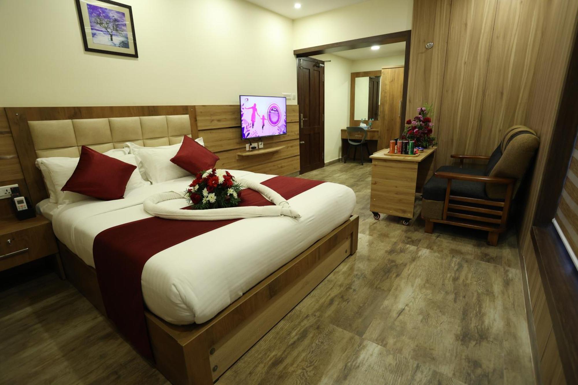 Balaji Regency Kanhangad Kannangad Exterior photo
