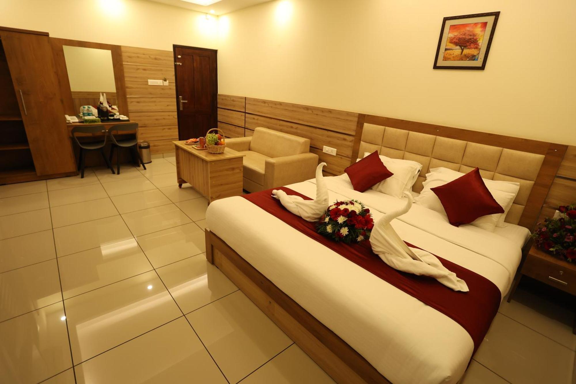 Balaji Regency Kanhangad Kannangad Exterior photo