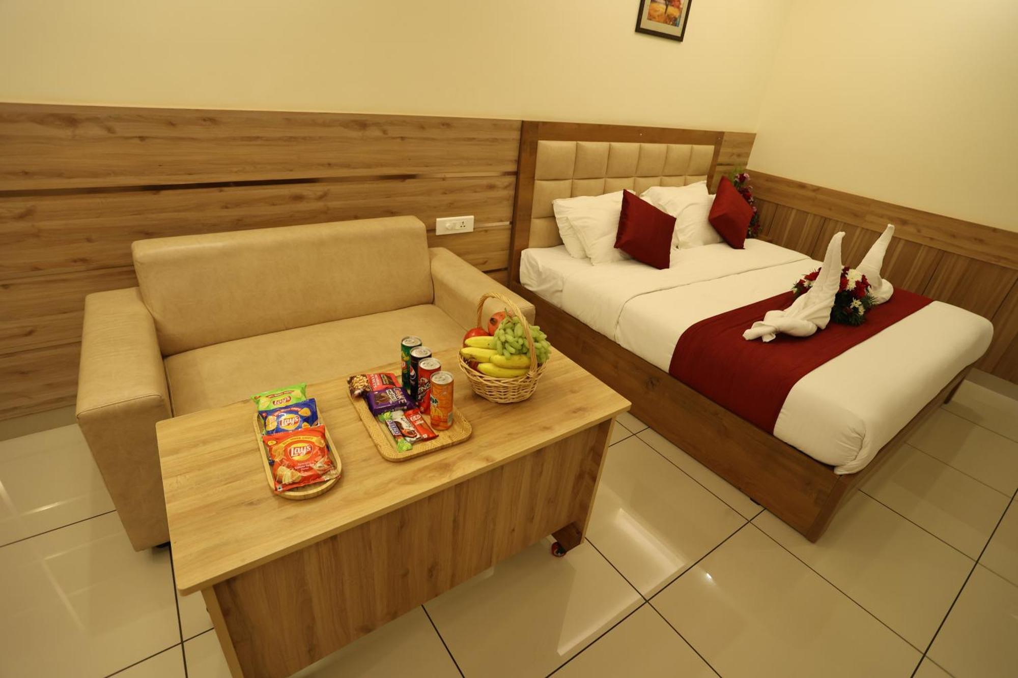 Balaji Regency Kanhangad Kannangad Exterior photo